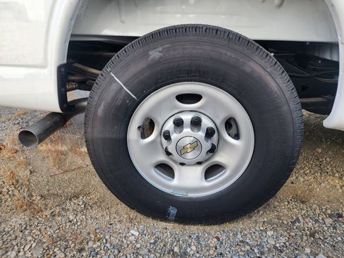 New 2025 Chevrolet Express 2500 w/ Driver Convenience Package image 9