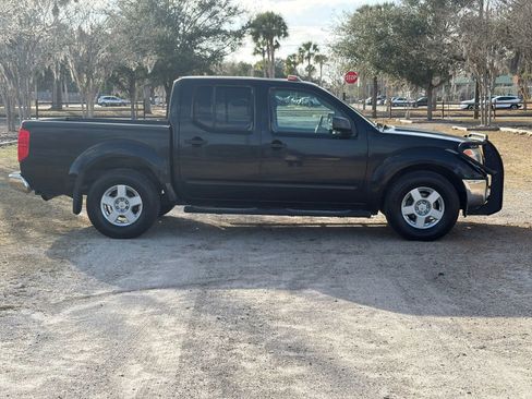 Used 2005 Nissan Frontier SE w/ (J01) Sunroof Pkg image 4