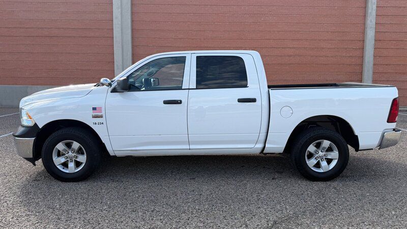 Used 2018 RAM 1500 4x4 Crew Cab w/ Chrome Appearance Group image 5