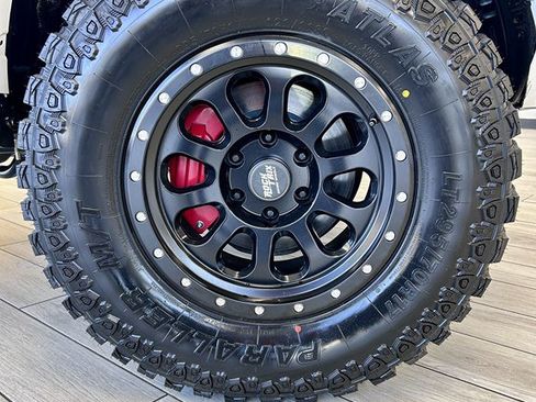 Used 2018 Toyota 4Runner TRD Off-Road Premium image 18