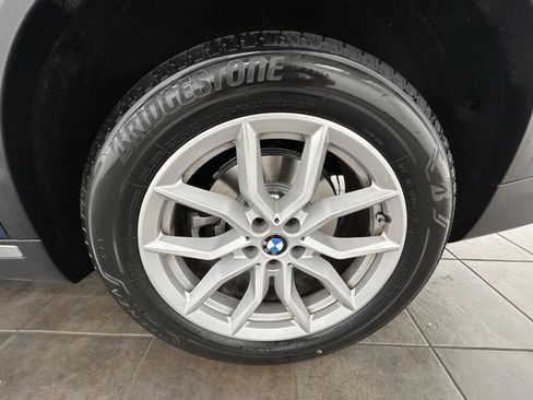 Used 2022 BMW X5 xDrive40i w/ Premium Package image 36