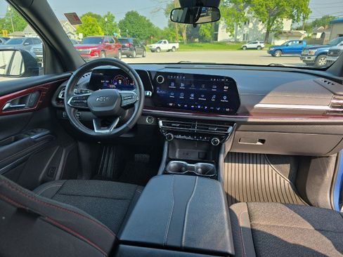 Used 2024 Chevrolet Traverse Z71 w/ LPO, Floor Liner Package AWD/4WD image 48