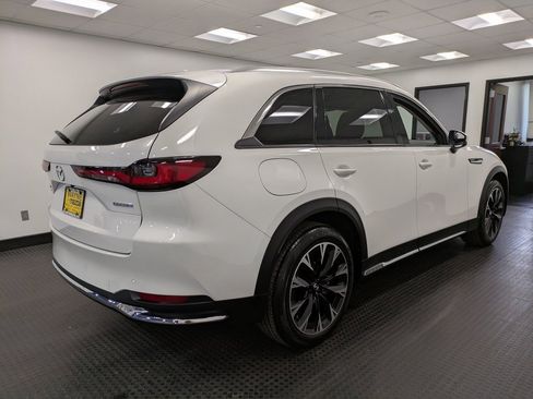 Certified 2024 MAZDA CX-90 Plug-In Hybrid w/ Premium Pkg image 4