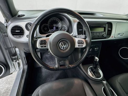 Used 2014 Volkswagen Beetle 2.5 FWD image 11