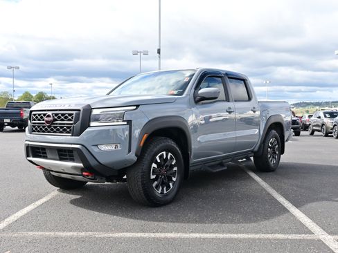 Used 2024 Nissan Frontier PRO-4X w/ Technology Package image 4