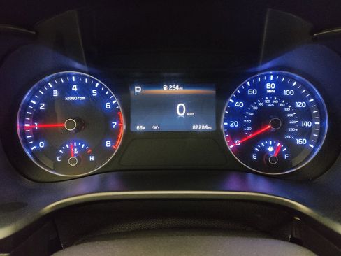 Used 2024 Kia Forte LXS FWD image 23