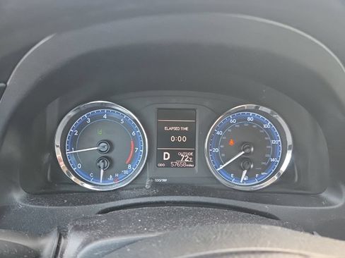 Used 2018 Toyota Corolla LE FWD image 16