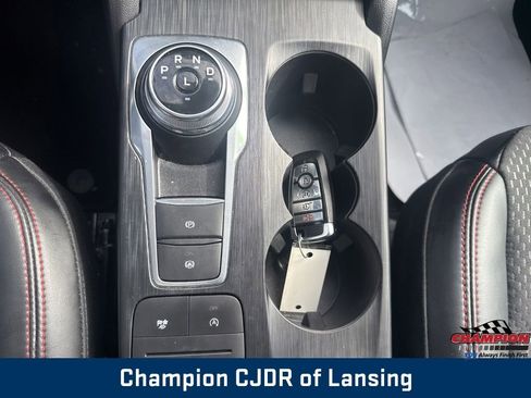 Used 2025 Ford Escape ST-Line Select AWD/4WD image 30