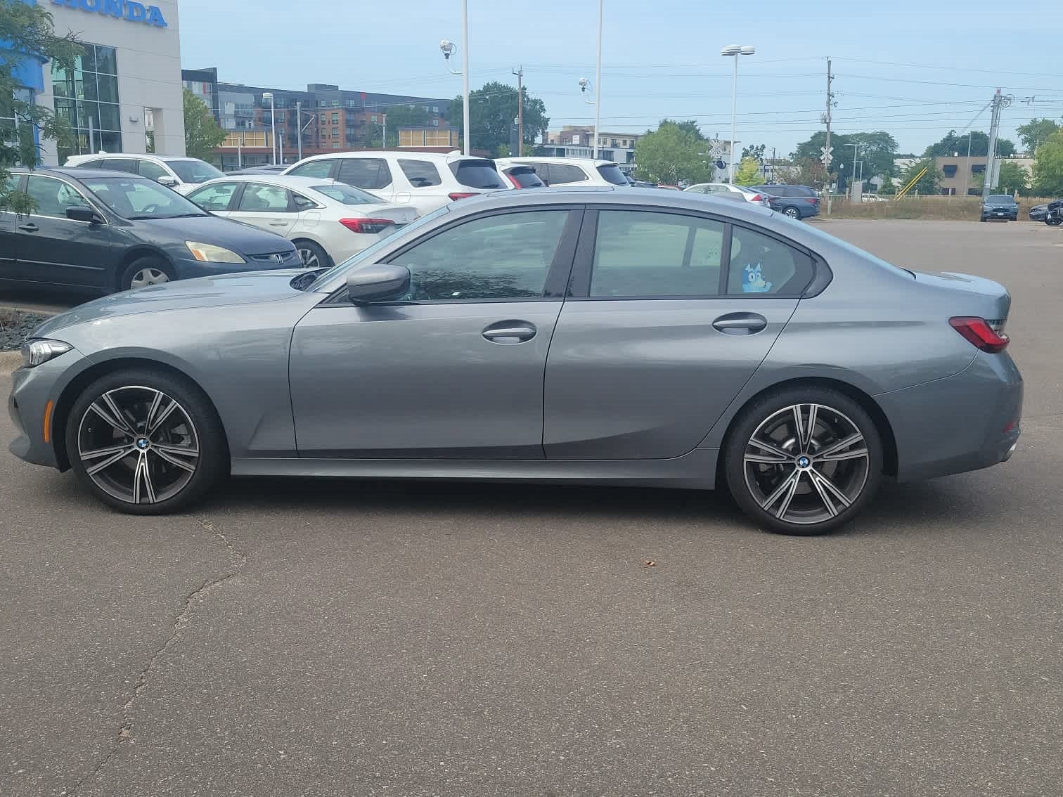 Used 2023 BMW 330i xDrive Sedan w/ Premium Package AWD/4WD image 4