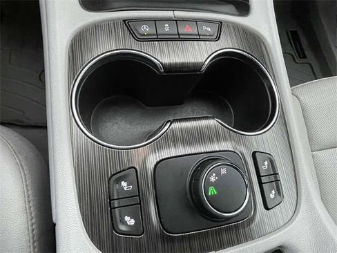 Certified 2020 GMC Acadia SLT image 21