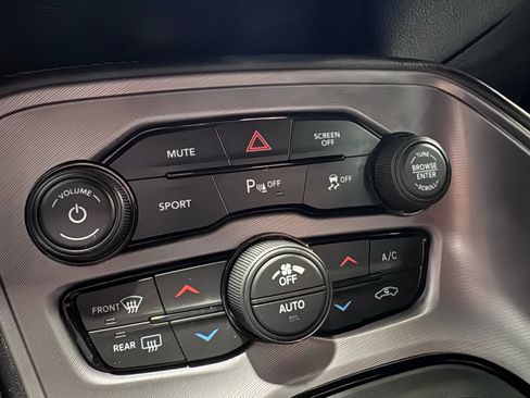 Used 2023 Dodge Challenger GT image 27