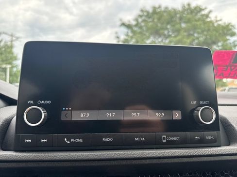 Used 2024 Honda CR-V EX image 33