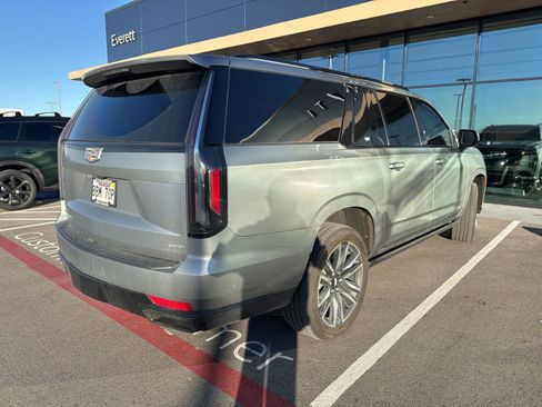 Used 2024 Cadillac Escalade ESV Sport Platinum w/ LPO, Floor Liner Package image 3
