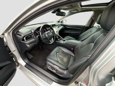 Used 2019 Toyota Camry XSE image 21