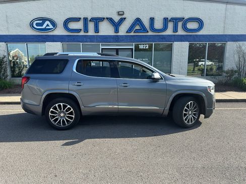 Used 2021 GMC Acadia Denali w/ Denali Technology Package image 3