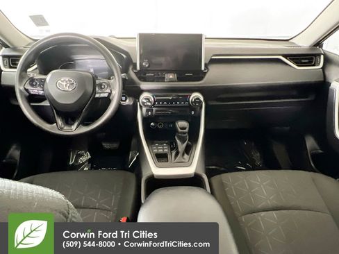 Used 2023 Toyota RAV4 XLE image 7