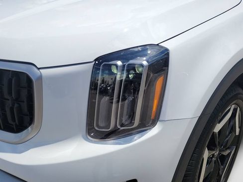 Used 2025 Kia Telluride EX w/ EX Captain's Chair Package AWD/4WD image 9
