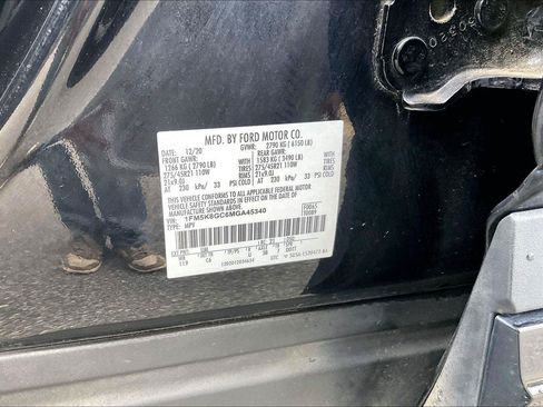 Used 2021 Ford Explorer ST w/ Equipment Group 401A AWD/4WD image 35