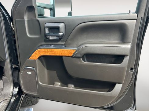 Used 2018 Chevrolet Silverado 3500 High Country w/ Duramax Plus Package AWD/4WD image 26
