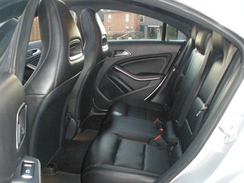 Used 2014 Mercedes-Benz CLA 250 4MATIC image 28