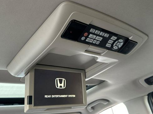 Used 2015 Honda Odyssey Touring image 16
