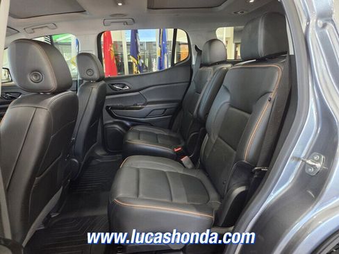 Used 2022 GMC Acadia AT4 w/ Technology Package image 8