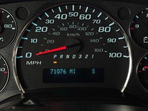 Used 2013 Chevrolet Express 1500 image 59