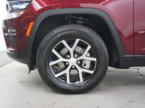 Used 2023 Jeep Grand Cherokee Limited w/ Trailer Tow Prep Group (B) image 31