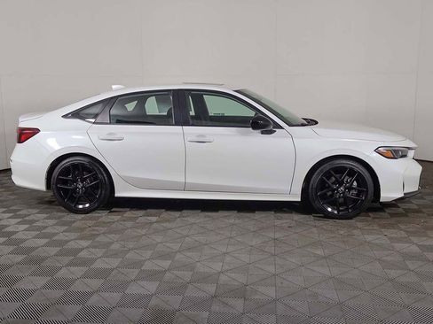 Used 2025 Honda Civic Sport image 17