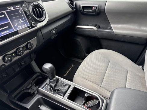 Used 2022 Toyota Tacoma SR5 w/ SR5 Appearance Package (SM) RWD image 18