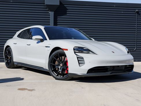 Certified 2023 Porsche Taycan GTS image 9