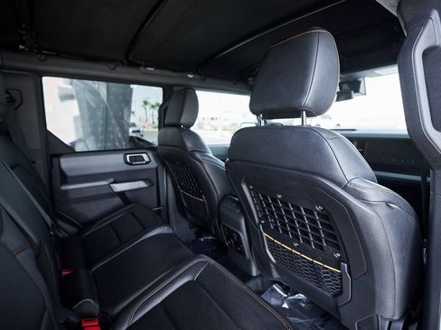 Used 2022 Ford Bronco Badlands image 23