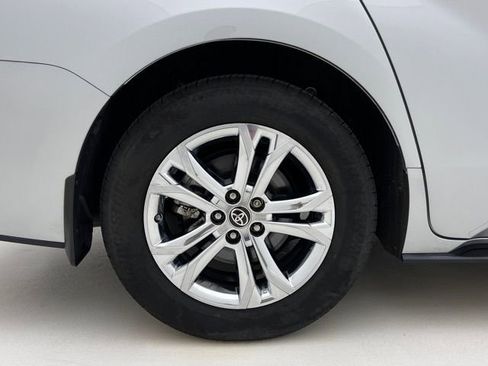 Used 2023 Toyota Sienna XSE image 30