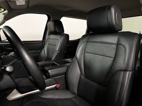 Used 2023 Toyota Tundra Limited AWD/4WD image 13