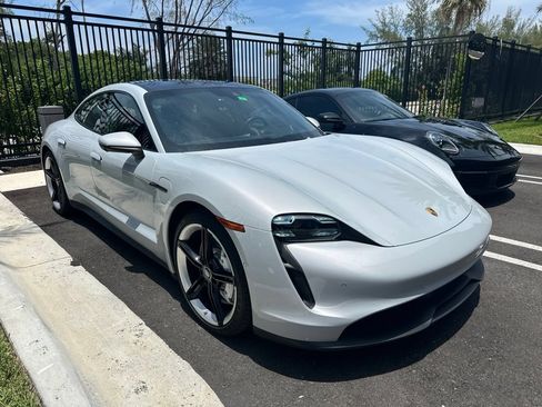 Used 2022 Porsche Taycan 4S AWD/4WD image 6