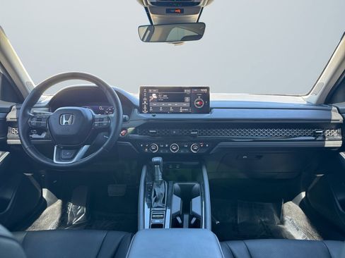 Used 2025 Honda Accord Touring image 10