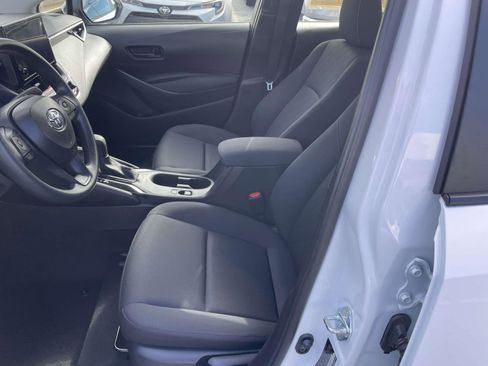 Used 2025 Toyota Corolla LE FWD image 23