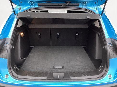 Used 2025 Chevrolet Trax LT image 16