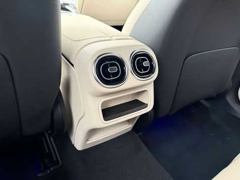 New 2026 Mercedes-Benz GLC 300 image 27