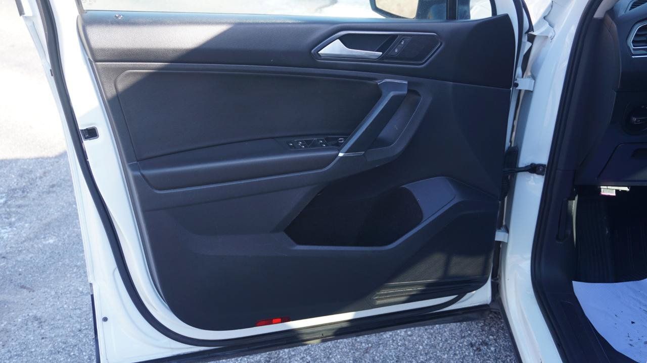 Used 2018 Volkswagen Tiguan SE FWD image 20