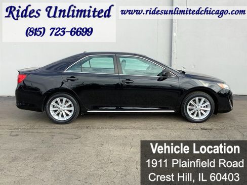 Used 2012 Toyota Camry XLE w/ Leather Pkg FWD image 3