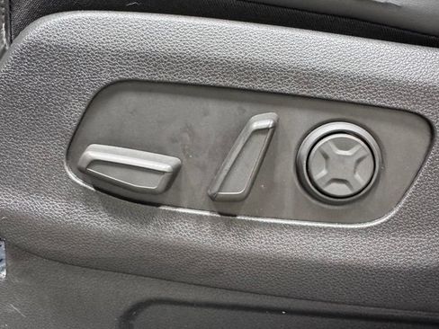 Used 2022 Kia Carnival SX FWD image 18