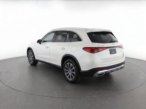 Used 2023 Mercedes-Benz GLC 300 4MATIC image 4