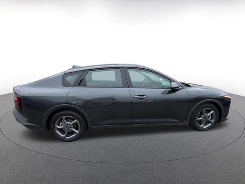 Used 2025 Kia K4 LXS image 16