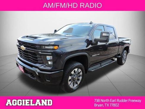 Used 2024 Chevrolet Silverado 2500 Custom w/ Custom Value Package AWD/4WD image 8