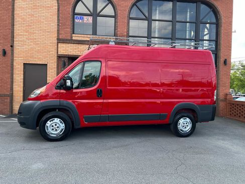 Used 2017 RAM ProMaster 2500 w/ Mopar Trailer Tow Group FWD image 4