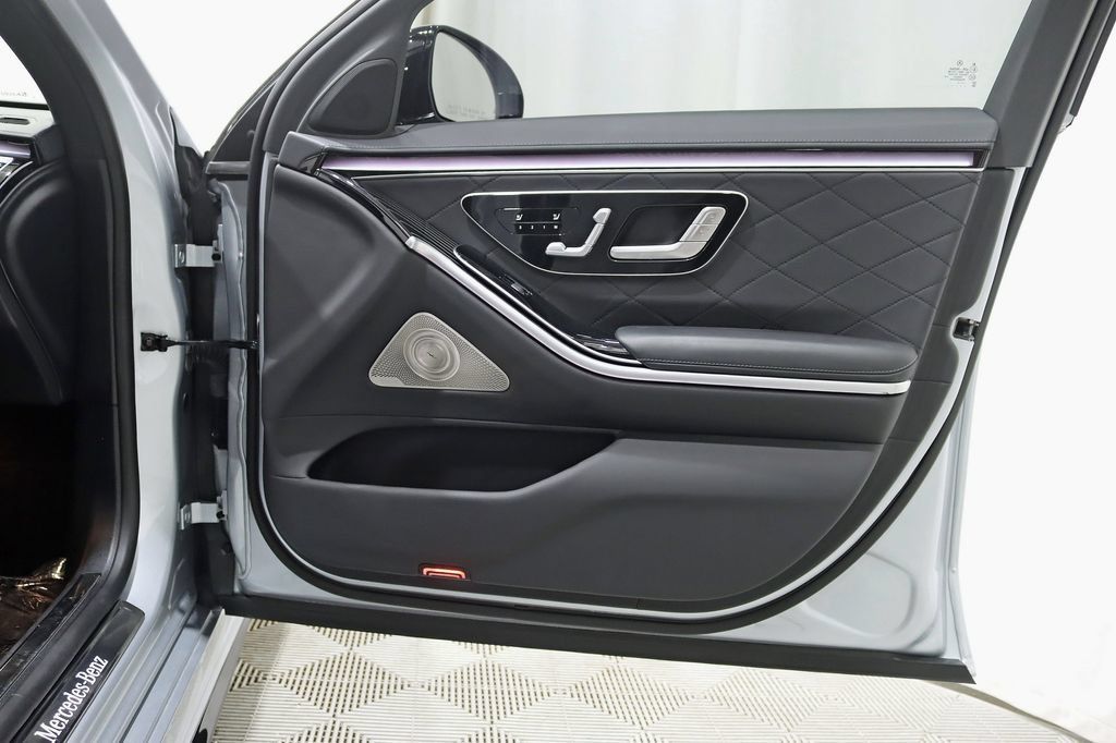 Used 2021 Mercedes-Benz S 580 4MATIC Sedan image 38