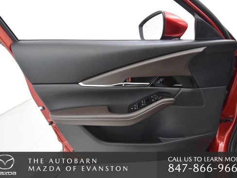 Used 2025 MAZDA CX-30 AWD 2.5 S w/ Premium Package image 30