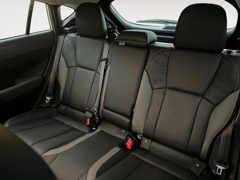 Certified 2025 Subaru Crosstrek 2.5i Limited w/ Crosstrek Mirror Package image 14