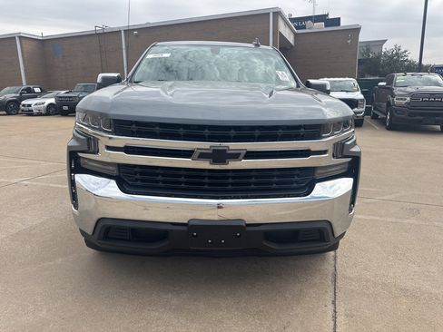 Used 2019 Chevrolet Silverado 1500 LT w/ Texas Edition image 4